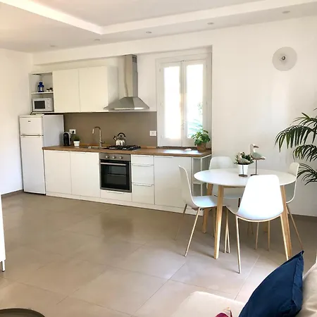 Casa Del Sole בית נופש מרינה די רגוזה